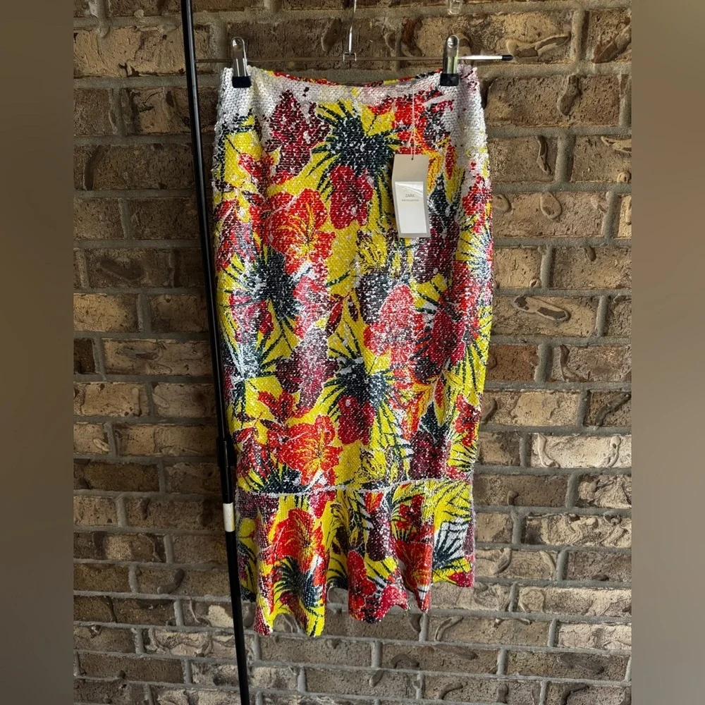 Zara Floral Sequin High Waisted Mermaid Fit and Flare Midi Skirt size small - Picture 5 of 15